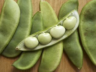 Lima beans (Phaseolus lunatus)