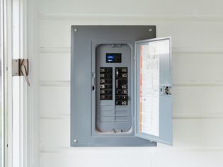 Circuit breaker panel